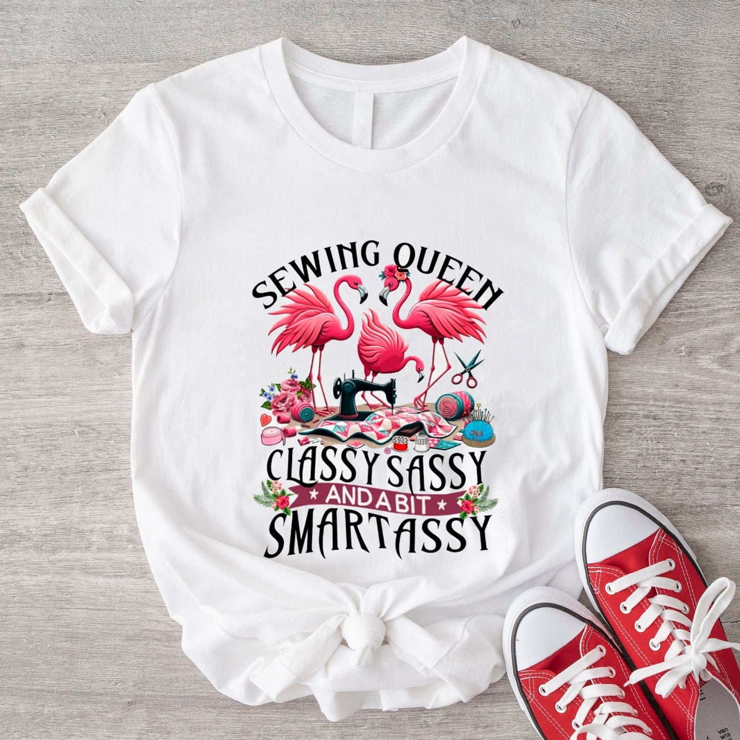 Camiseta divertida con flamencos de Sewing Queen
