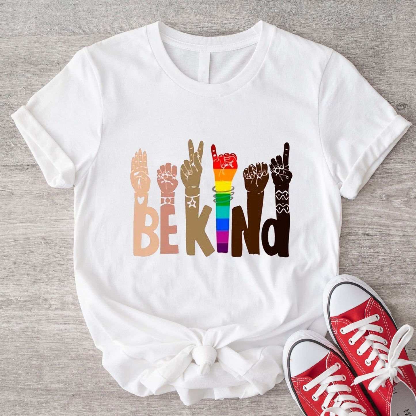 Camiseta LGBT con lenguaje de señas "Sé amable"