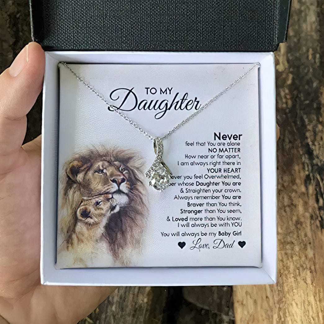 Collar para mi hija de Lion Dad: siempre aquí, en tu corazón, recuerdo de quién eres hija