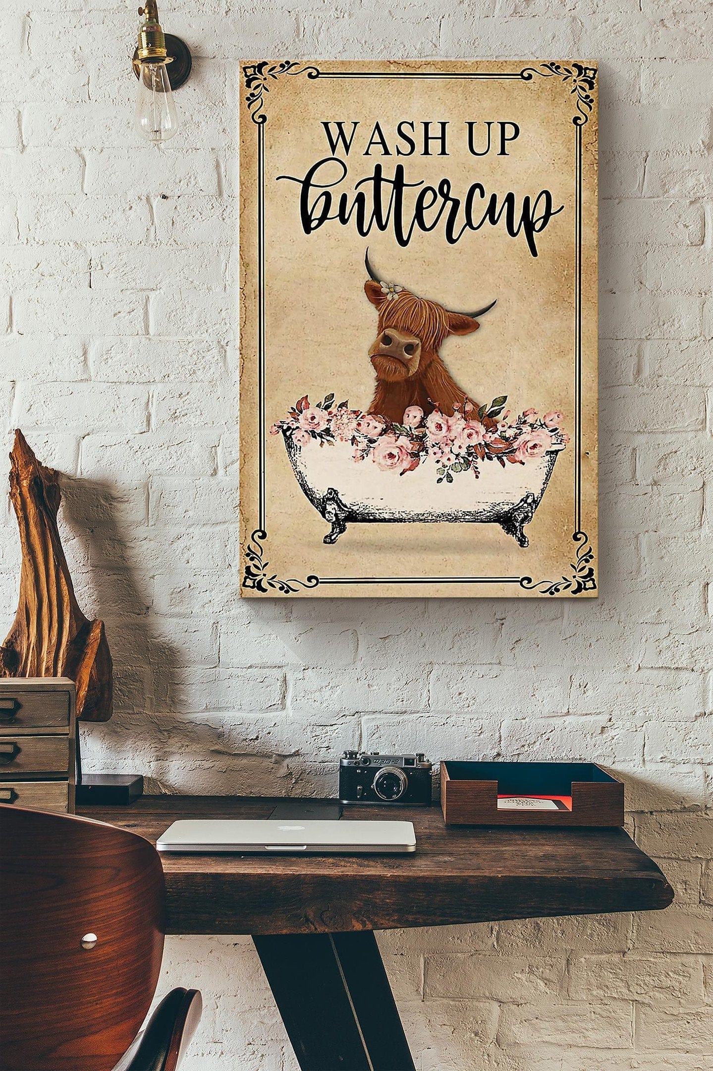 Póster de vaca de las Highlands con el texto "Wash Up Buttercup", lienzo