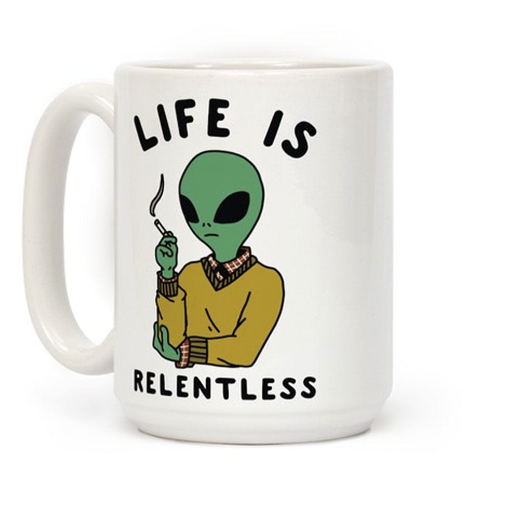 Tazas y platillos extraterrestres con la vida implacable