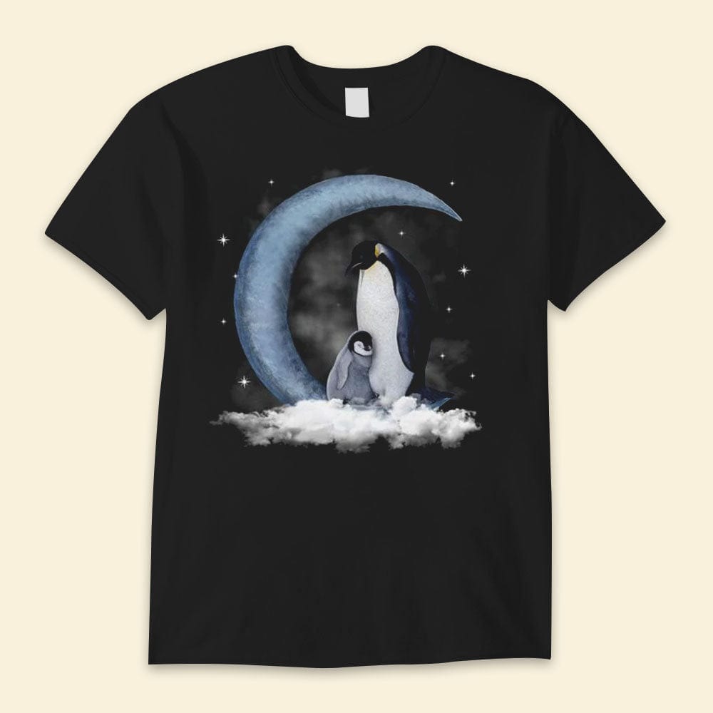 Camisetas con pingüino sentado en la luna creciente