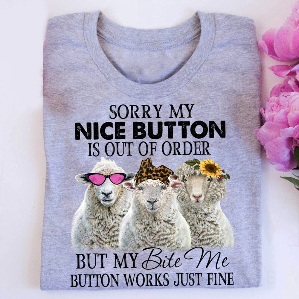 Lo siento, mi botón de nombre está fuera de servicio Camisetas de ovejas