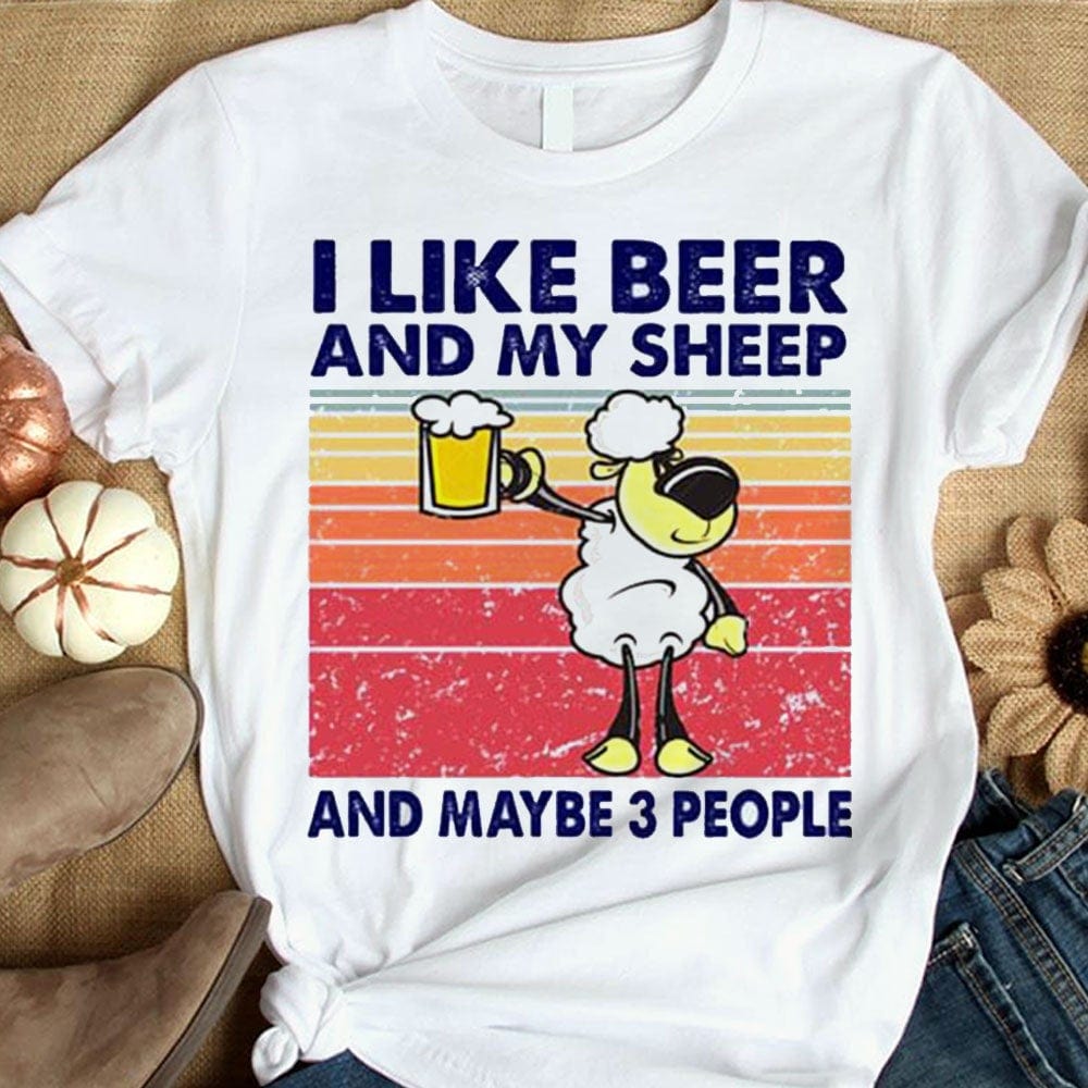 Me gusta la cerveza y mis ovejas y tal vez 3 personas Camisetas vintage