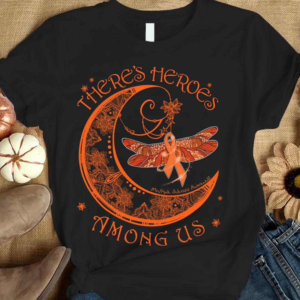 Hay héroes entre nosotros, camiseta de concienciación sobre la esclerosis múltiple con lazo naranja y luna