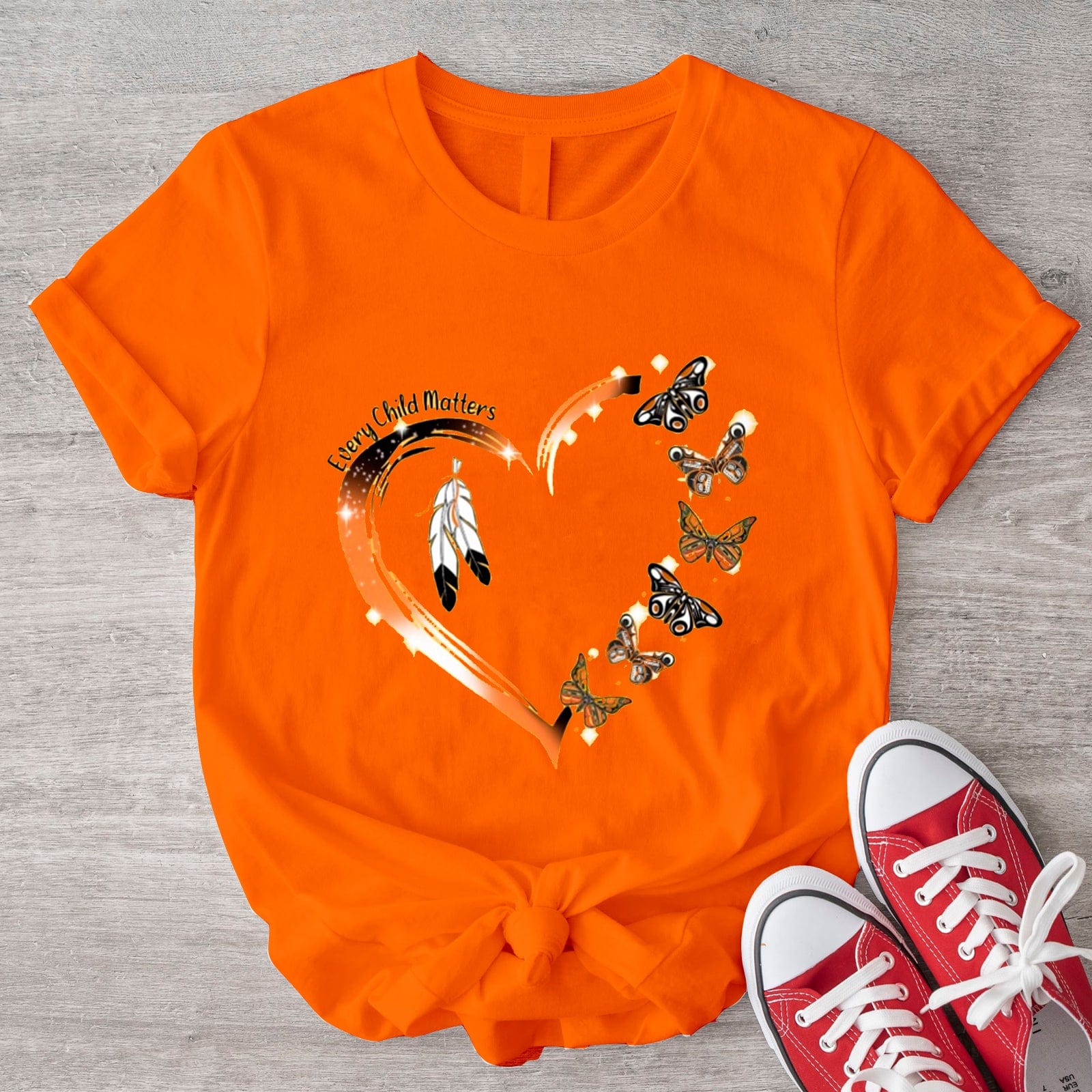 Camiseta nativa americana con corazón de mariposa Every Child Matter