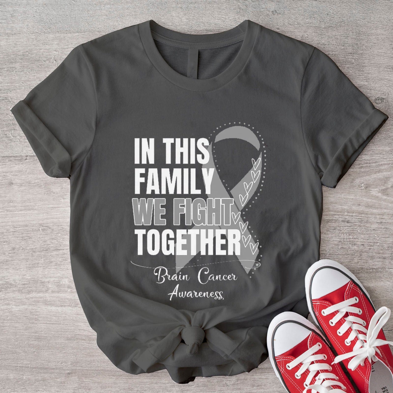 En esta familia luchamos juntos Camiseta de concientización sobre el cáncer cerebral