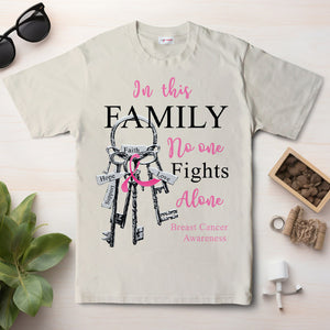 En esta familia nadie lucha solo Camiseta para todos los miembros con clave, camisetas de concienciación sobre el cáncer de mama