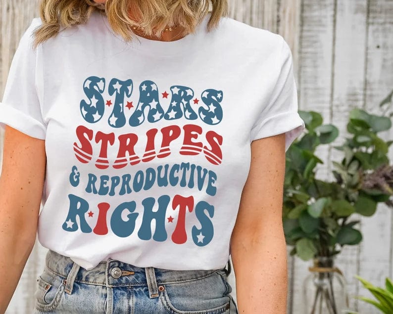 Camiseta con estrellas y rayas y derechos reproductivos, camiseta feminista, camiseta del 4 de julio, camiseta de justicia social, camiseta de derechos de las mujeres