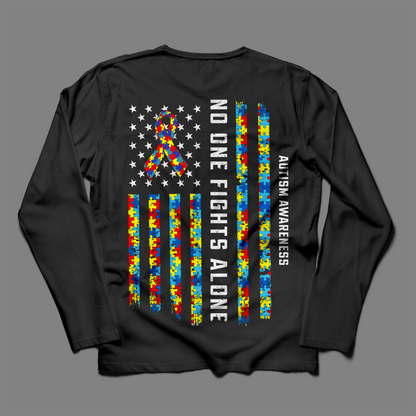 Camiseta de apoyo a la concienciación sobre el autismo, cinta con la bandera estadounidense que dice "Nadie lucha solo"
