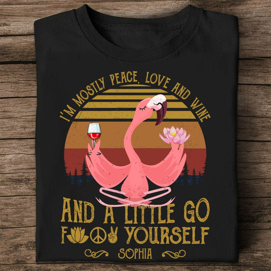 Camiseta personalizada de flamenco: soy principalmente paz, amor y vino