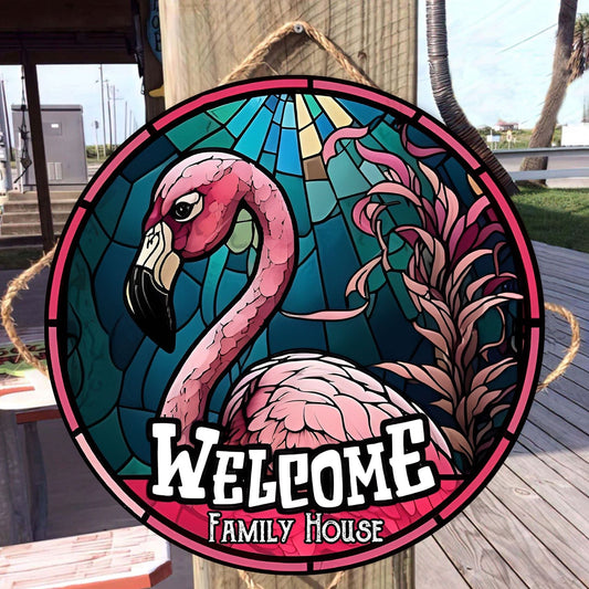 Letrero de madera redondo personalizado con flamenco: bienvenida a la casa familiar