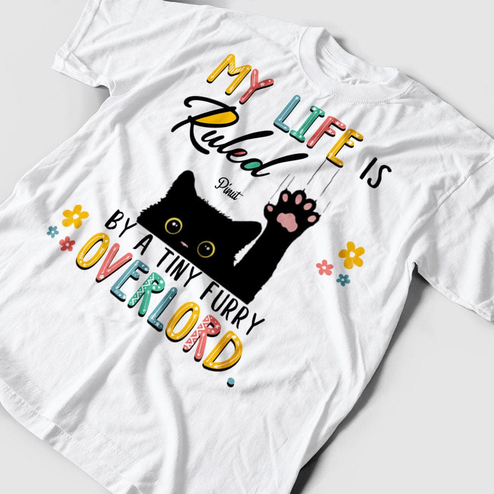 Camiseta personalizada con diseño de gato: mi vida está gobernada por un pequeño señor peludo