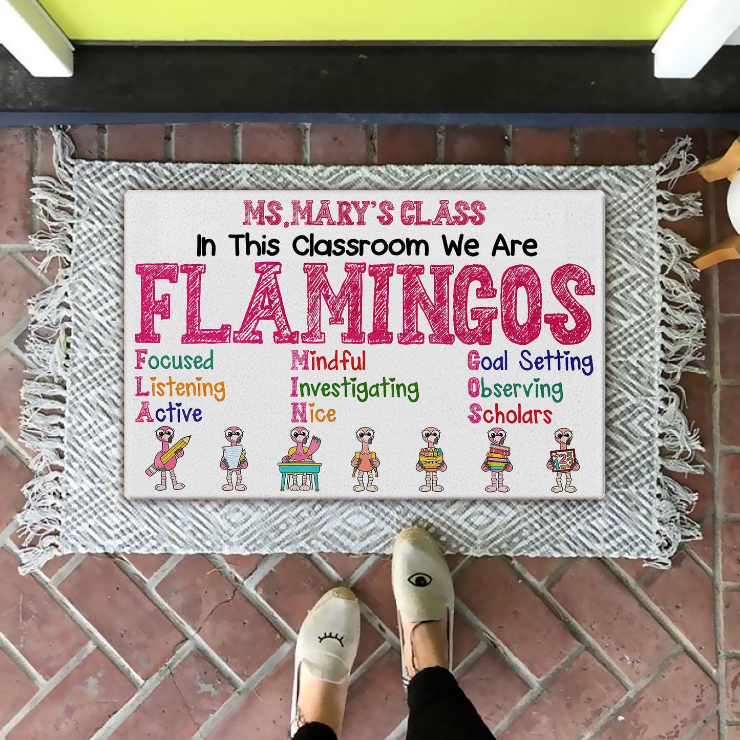 Felpudo personalizado con flamencos: en esta aula somos tan únicos y coloridos como los flamencos