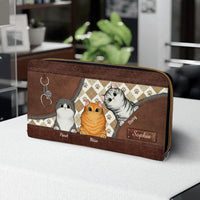 Personalized Cat Wallet 20x11cm - Customizable Cat Breed & Name Design, Square Pattern on a Leather Background