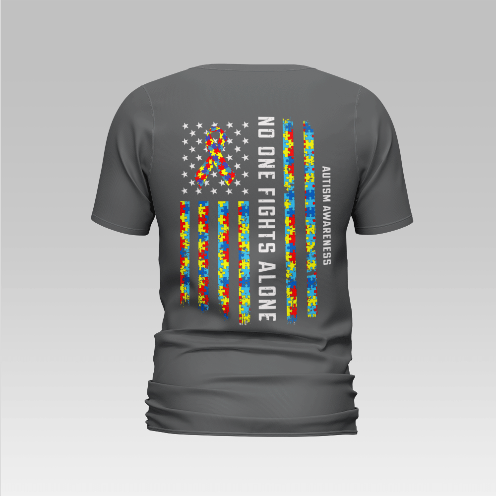 Camiseta de apoyo a la concienciación sobre el autismo, cinta con la bandera estadounidense que dice "Nadie lucha solo"