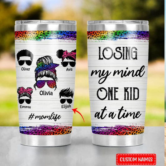 Vaso personalizado para el Día de la Madre con el mensaje "Perdiendo la cabeza, un niño a la vez"