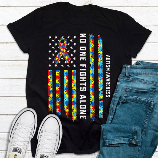 Camiseta de apoyo a la concienciación sobre el autismo, camiseta con lazo y bandera estadounidense que nadie lucha solo