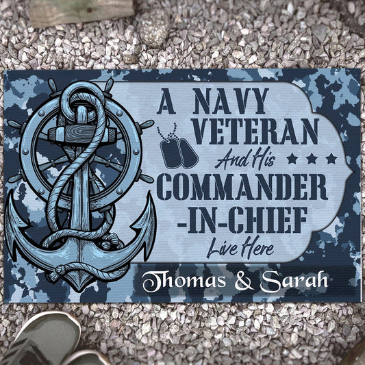 Felpudo personalizado con la imagen de un veterano de la Marina y su comandante en jefe que viven aquí