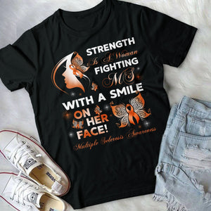 La fuerza es una mujer que lucha contra la EM con una sonrisa en su rostro Camiseta de concienciación sobre la esclerosis múltiple