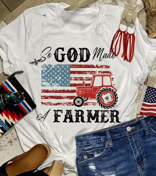 Así que Dios creó a un granjero Camiseta con la bandera estadounidense