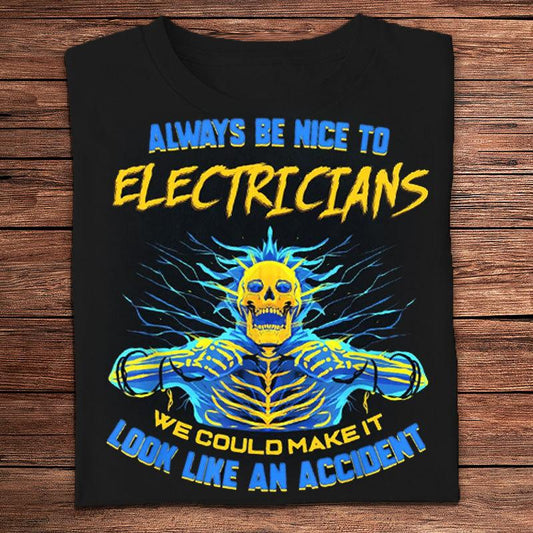 Camisetas divertidas con esqueletos que dicen "sé siempre amable con los electricistas"