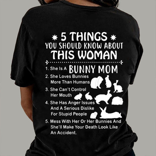 5 cosas que debes saber sobre esta camiseta de mamá conejita