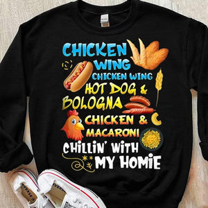 Camisetas de alitas de pollo relajándose con mis amigos