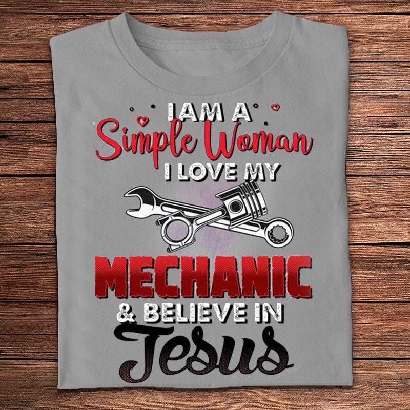 Soy una mujer sencilla, amo a mi mecánico y creo en Jesús.