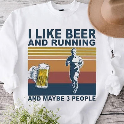 Me gusta la cerveza y correr y quizás 3 personas Camisetas vintage