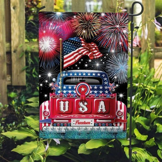 Bandera para casa y jardín con el lema "Camionero y fuegos artificiales" del Día de la Independencia