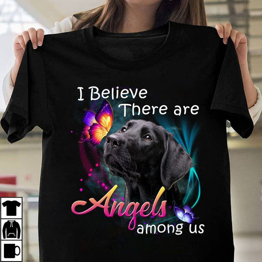 Creo que hay ángeles entre nosotros Camisetas de Labrador Retriever