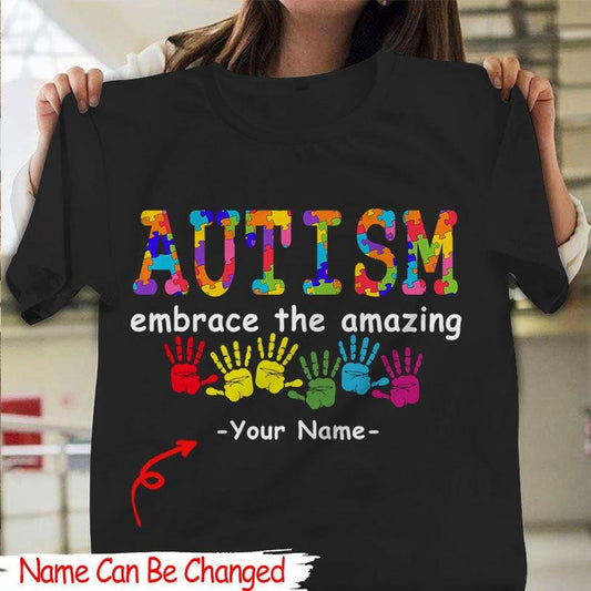 Camiseta personalizada para el autismo, abraza lo asombroso, manos coloridas, camiseta de concienciación sobre el autismo con nombre personalizado