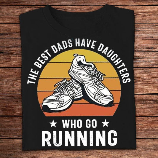 Los mejores papás tienen hijas que salen a correr Camisetas vintage