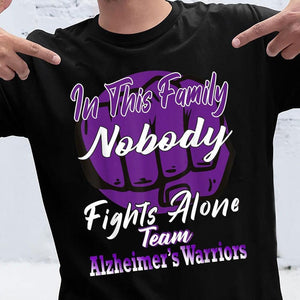 En esta familia nadie lucha solo, camiseta de concienciación sobre el Alzheimer