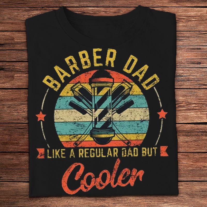 Papá barbero como un papá normal pero con camisetas vintage más geniales