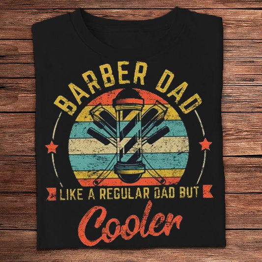 Papá barbero como un papá normal pero con camisetas vintage más geniales