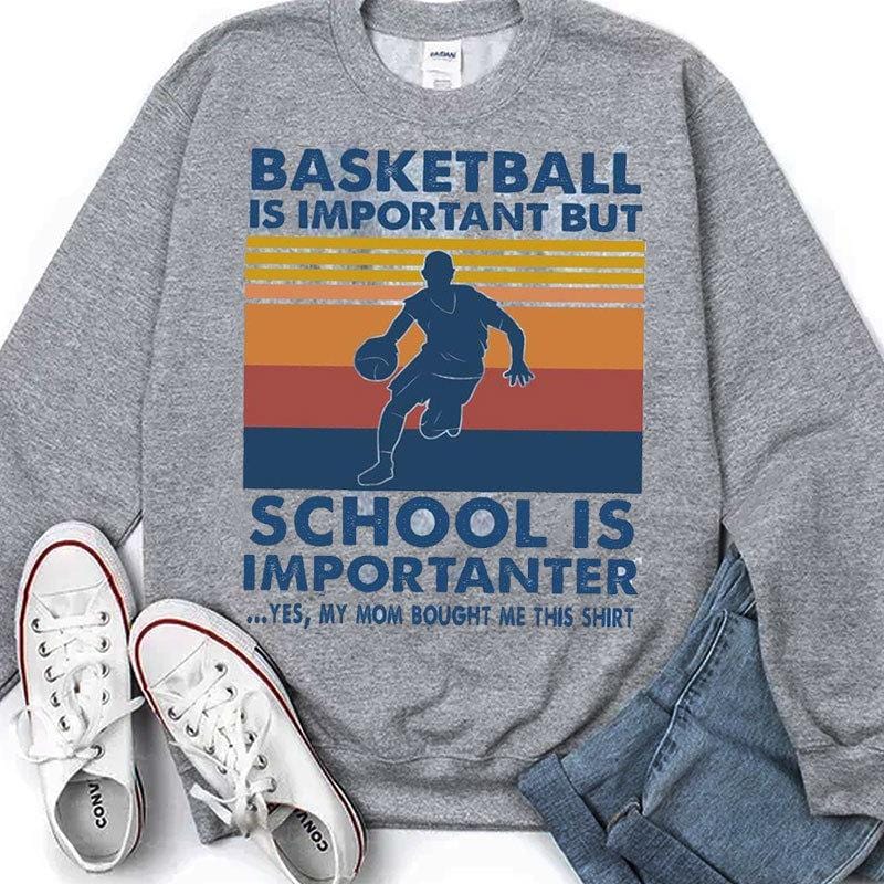 El baloncesto es importante, pero la escuela es más importante. Camisetas vintage