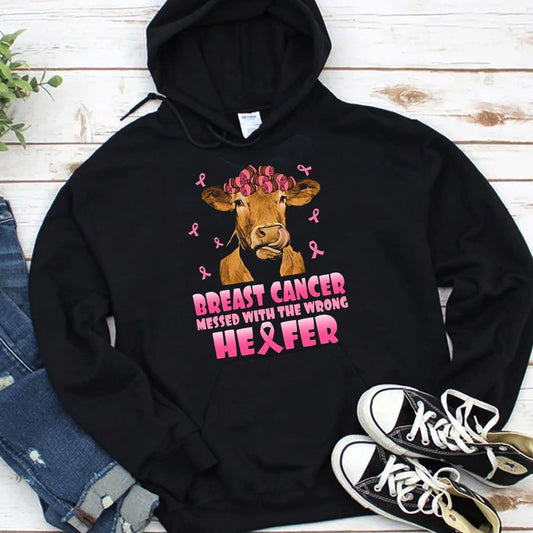 Sudadera con capucha y camiseta con mensaje "Messed With The Wrong Heifer Breast Cancer Cow"