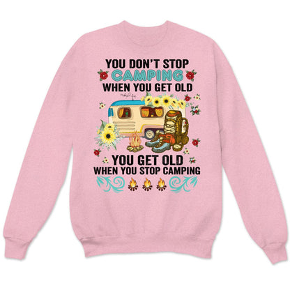 Camisetas divertidas para acampar para mujeres Envejeces cuando dejas de hacerlo