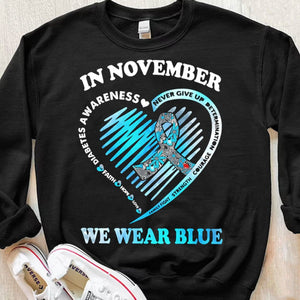 En noviembre usamos camisetas con el corazón y la cinta azul para la diabetes