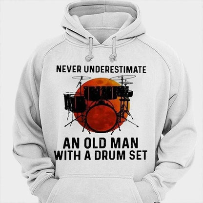 Nunca subestimes a un anciano con una batería Camisetas de baterista