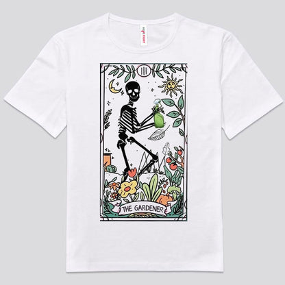 Camisetas divertidas de jardinería con esqueleto de jardinero
