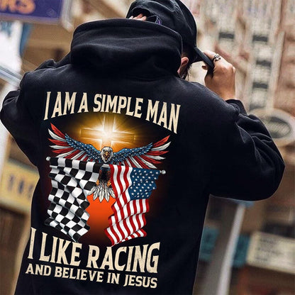 Soy un hombre sencillo, me gustan las carreras y creo en Jesús.