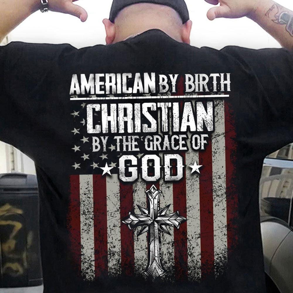 Camisetas de americano de nacimiento cristiano por la gracia de Dios