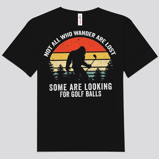 Algunos buscan camisetas con pelotas de golf