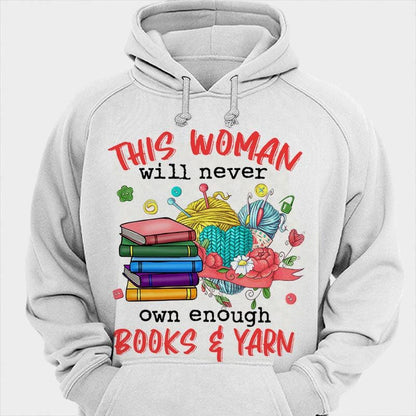 Esta mujer nunca tendrá suficientes libros ni hilo para tejer camisetas