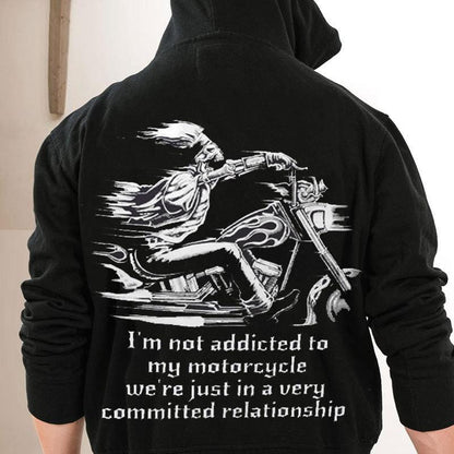 No soy adicto a mis motocicletas, solo estamos en una relación muy comprometida.