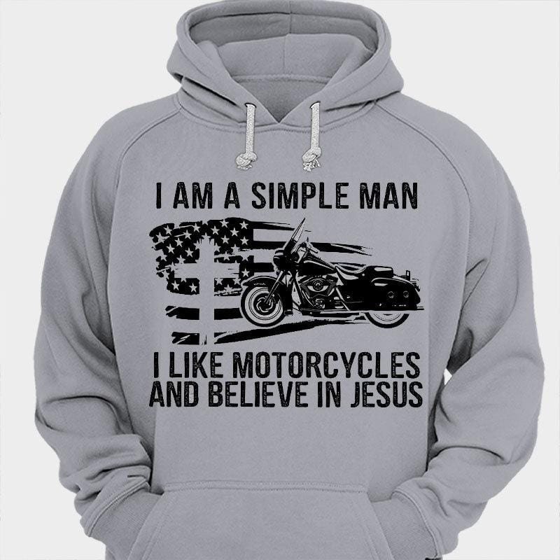 Soy un hombre sencillo, me gustan las motocicletas y creo en las camisetas de Jesús.