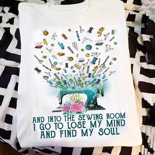 Entro al cuarto de costura para perder la cabeza y encontrar mi alma. Camisas